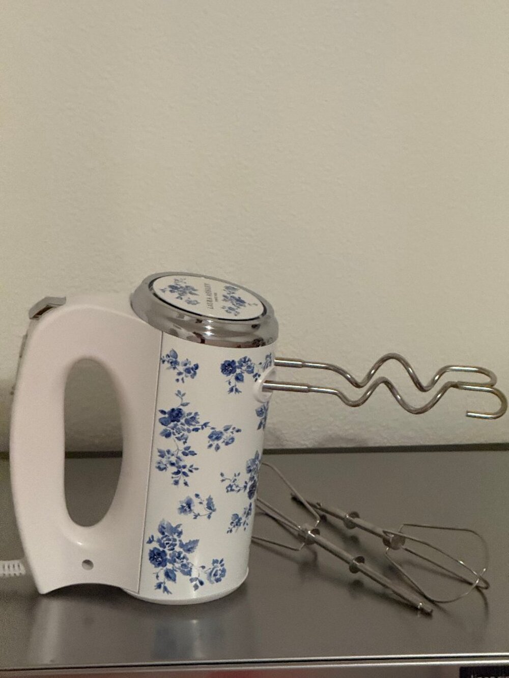 LAURA ASHLEY Mixer Blender, Electric Handheld - Picture 4 of 6